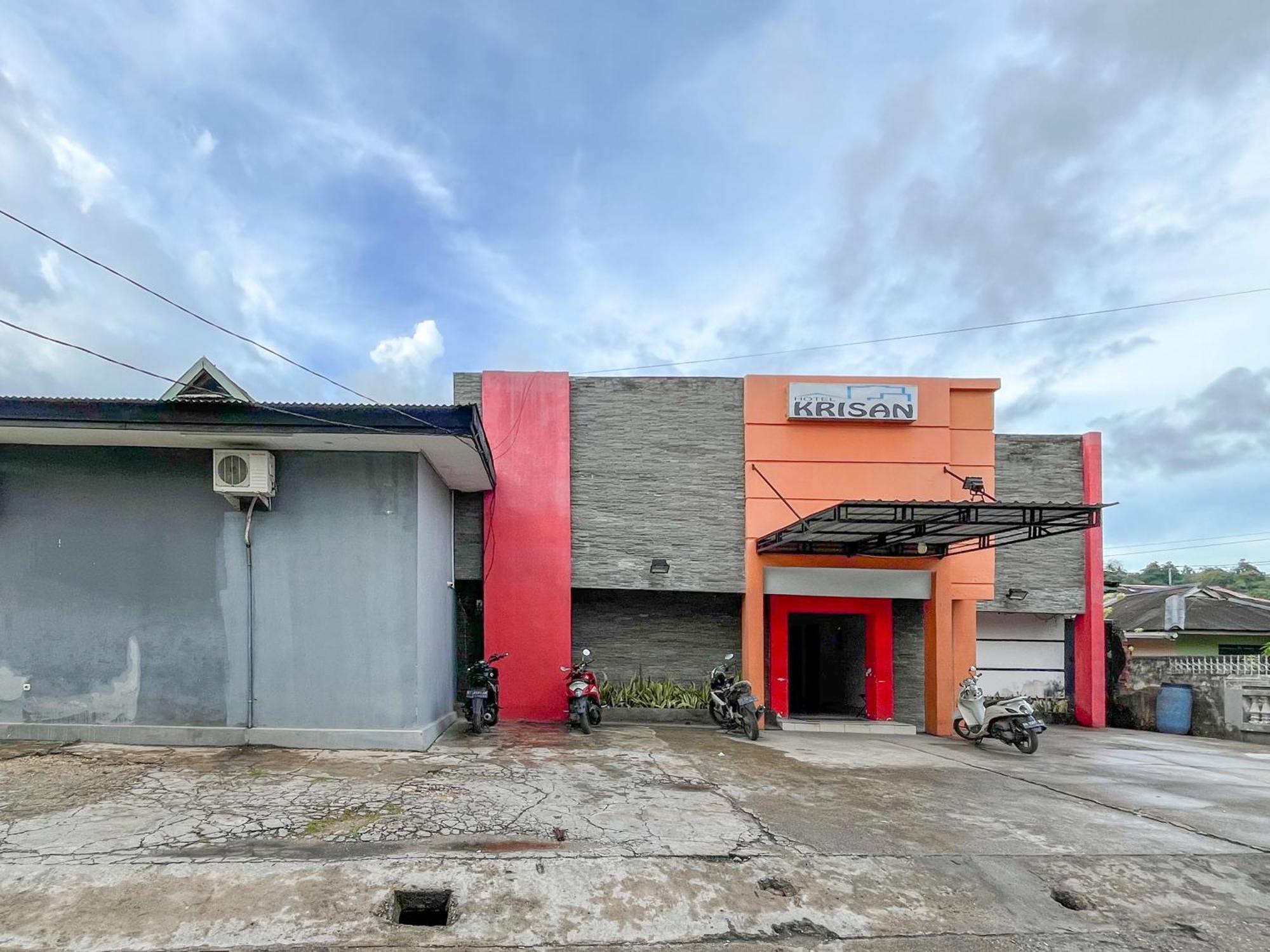 Reddoorz At Krisan Kendari Hotel Pulupanda Ngoại thất bức ảnh