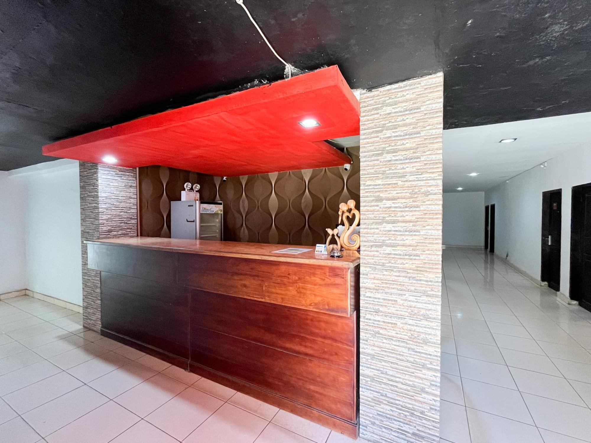 Reddoorz At Krisan Kendari Hotel Pulupanda Ngoại thất bức ảnh