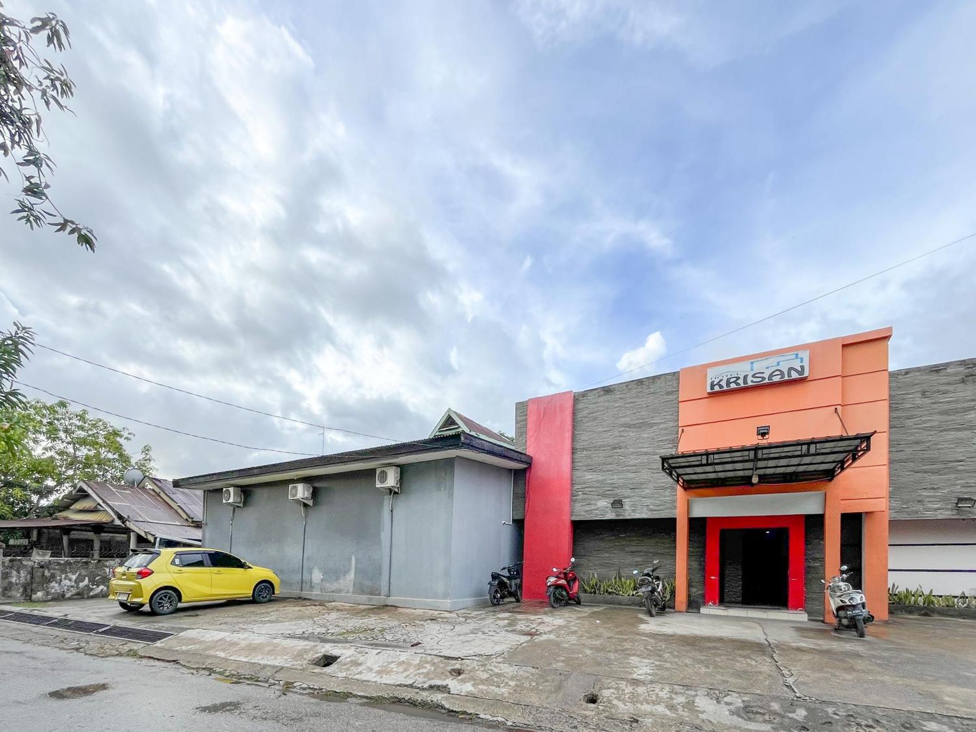 Reddoorz At Krisan Kendari Hotel Pulupanda Ngoại thất bức ảnh